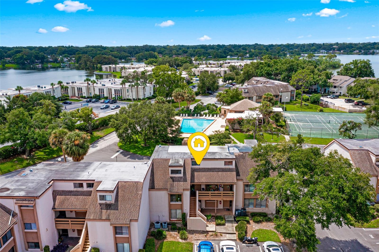 Image 22 of 29 For 206 Orienta Point St  206