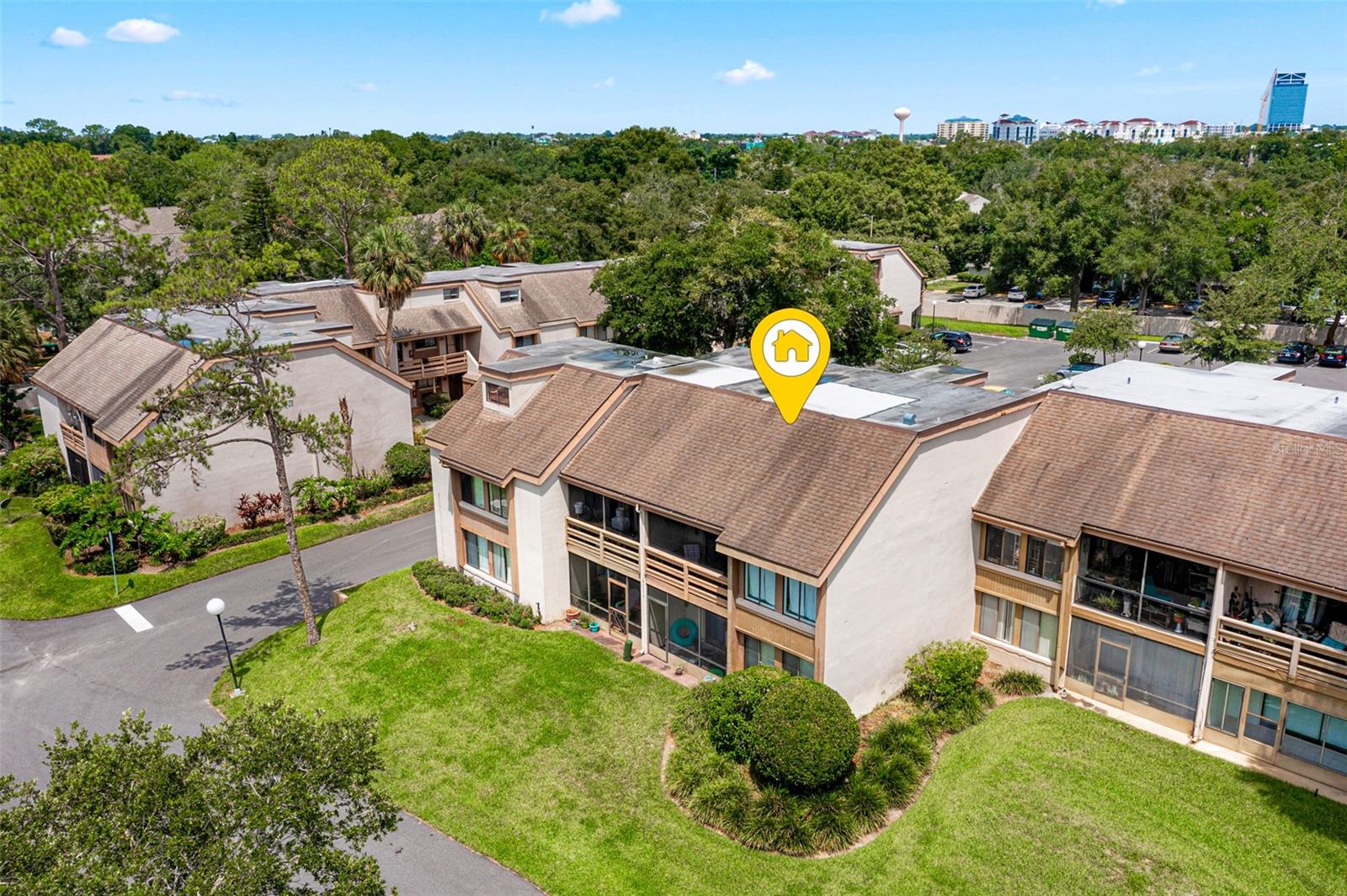 Image 29 of 29 For 206 Orienta Point St  206