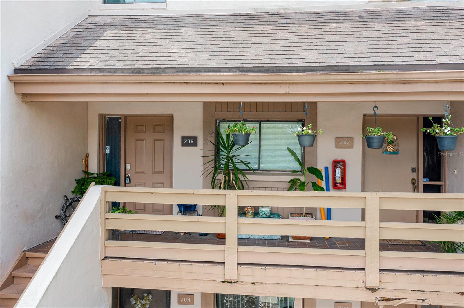 Image 4 of 29 For 206 Orienta Point St  206