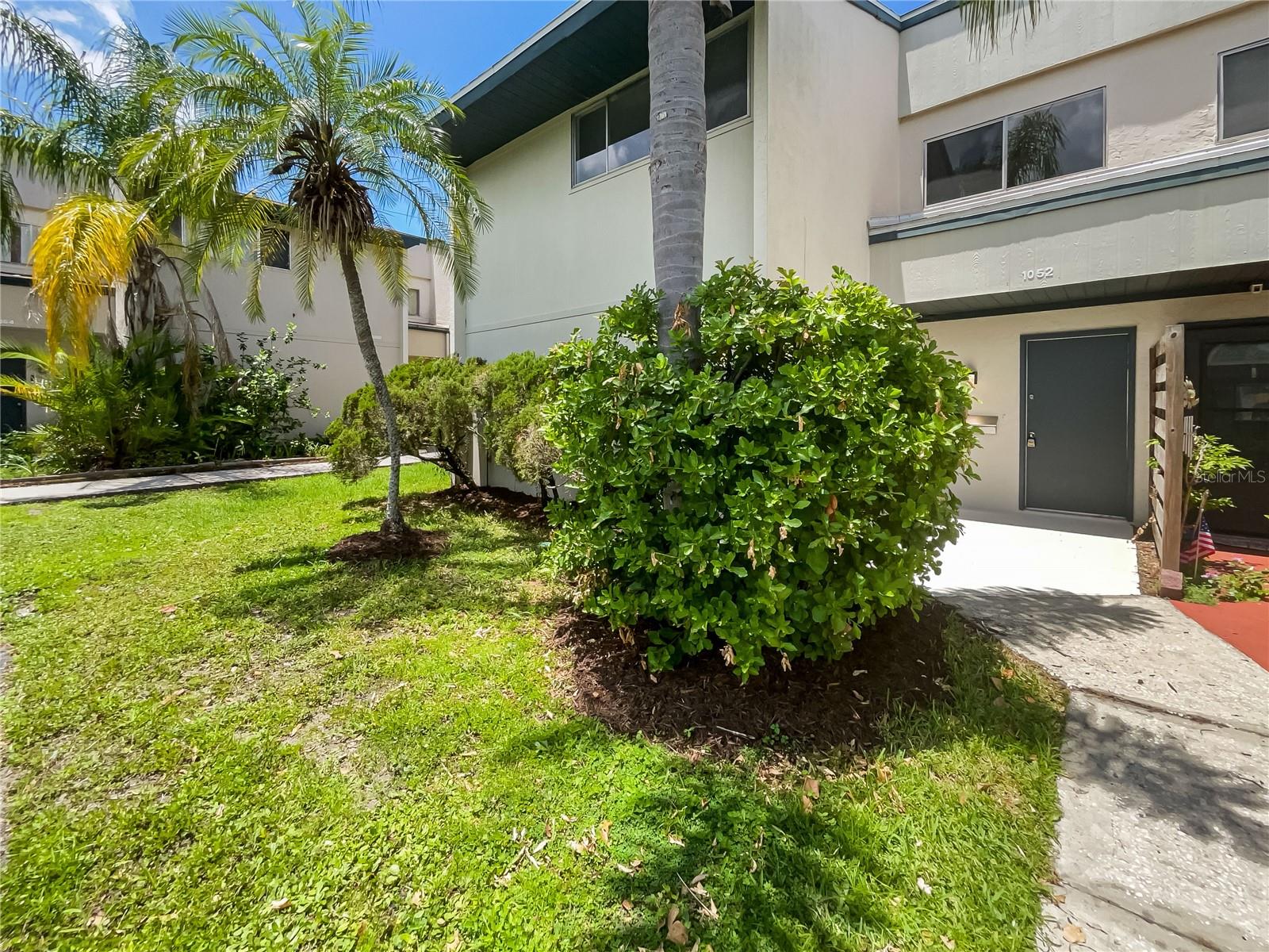 Details for 1052 Longfellow Circle, SARASOTA, FL 34243