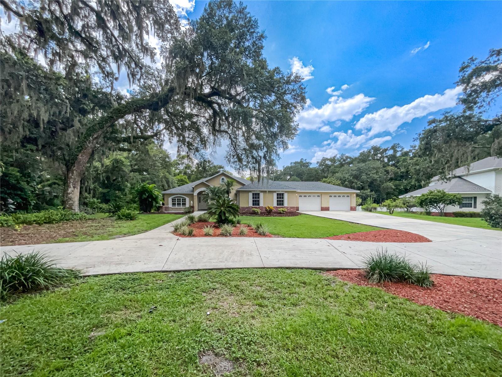 Details for 3114 Gardner Oaks Drive, LAKELAND, FL 33810