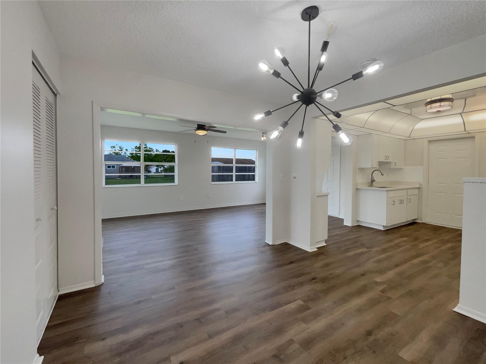 Image 12 of 23 For 8188 San Jacinto Avenue