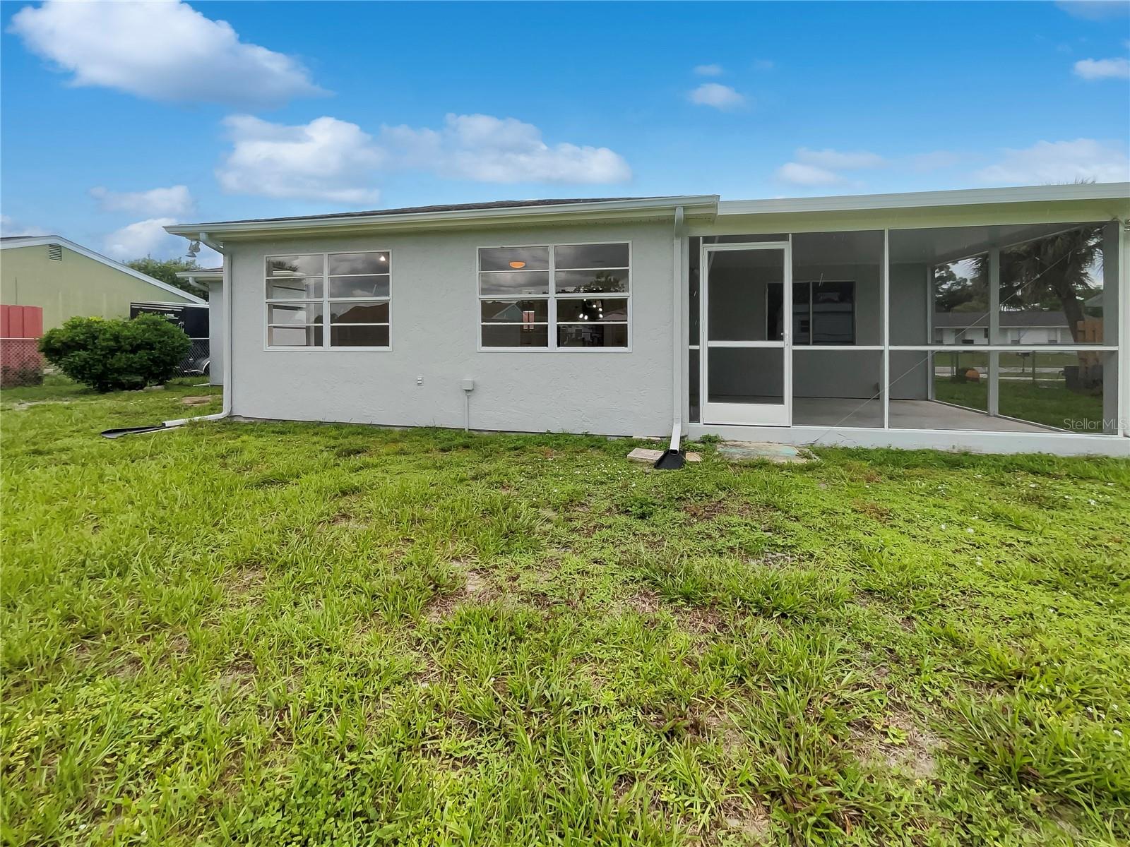 Image 6 of 23 For 8188 San Jacinto Avenue