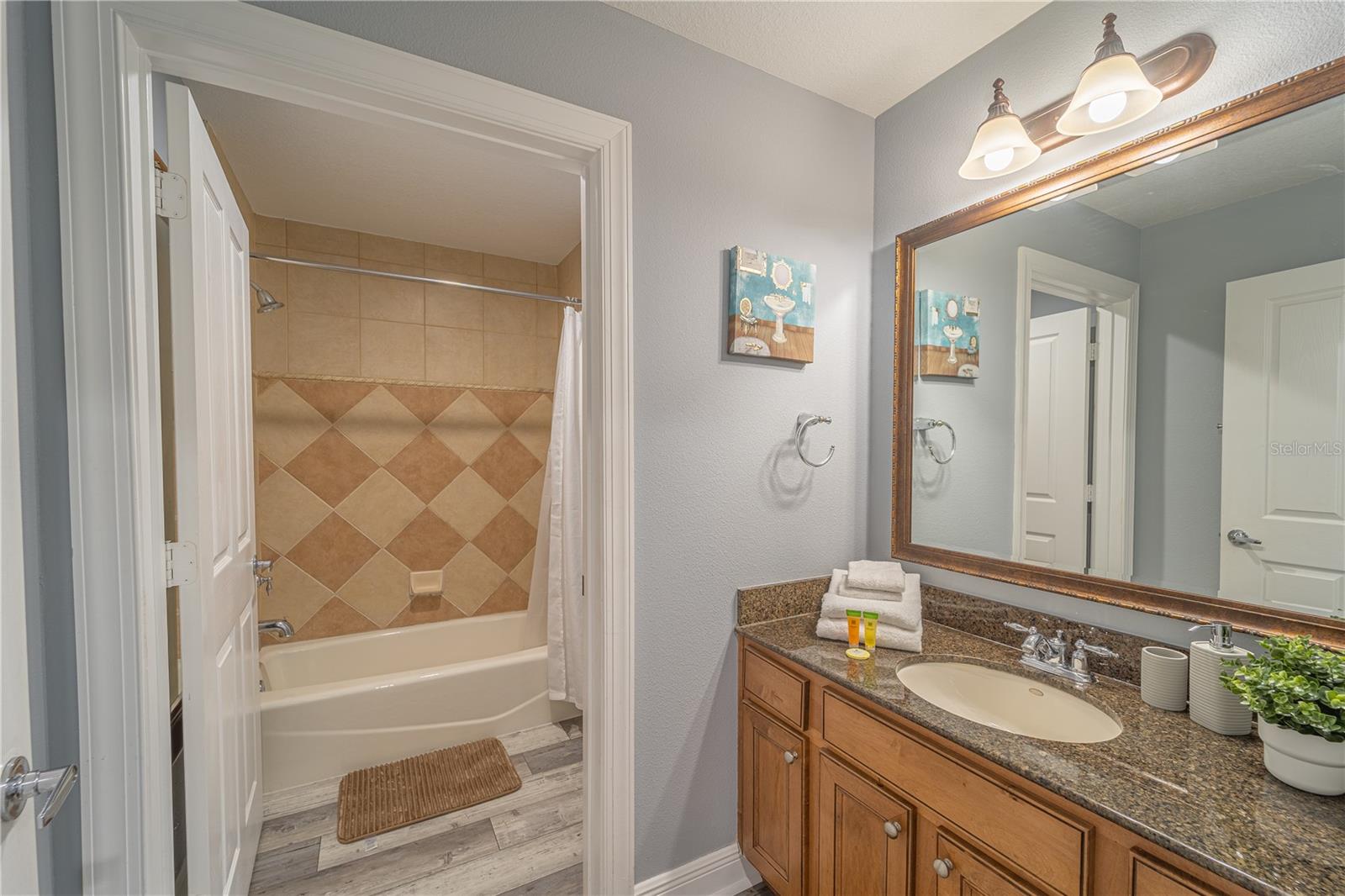 Image 27 of 42 For 7673 Heritage Crossing Way 101