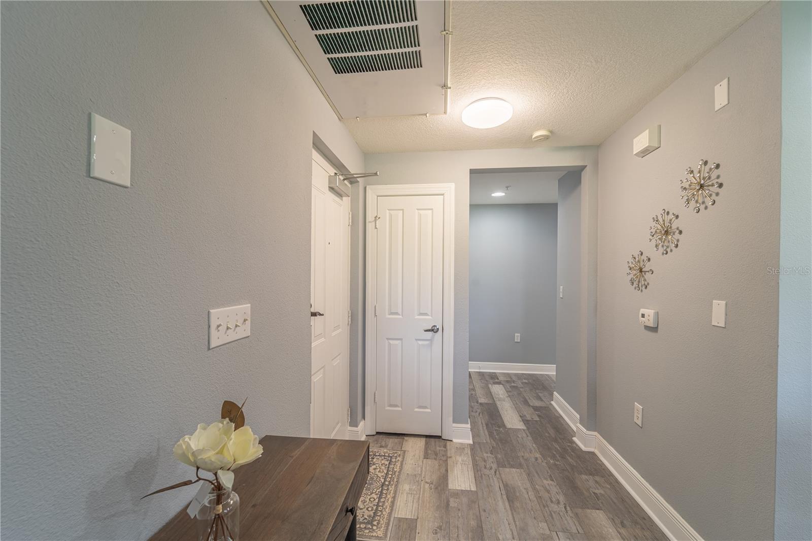 Image 7 of 42 For 7673 Heritage Crossing Way 101