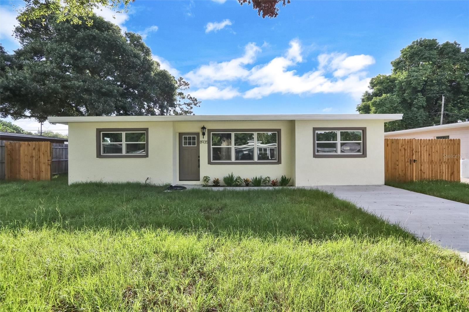 Details for 8935 92nd Street, SEMINOLE, FL 33777