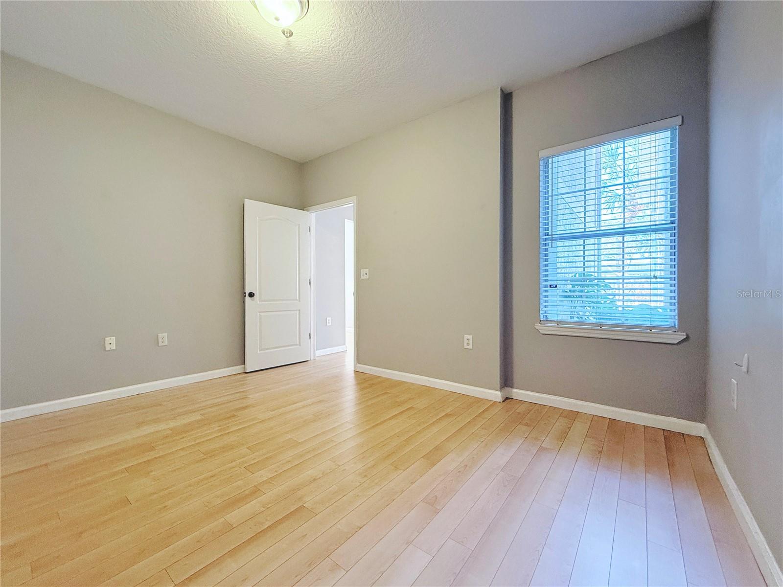 Image 28 of 38 For 4865 Cypress Woods Drive 2106