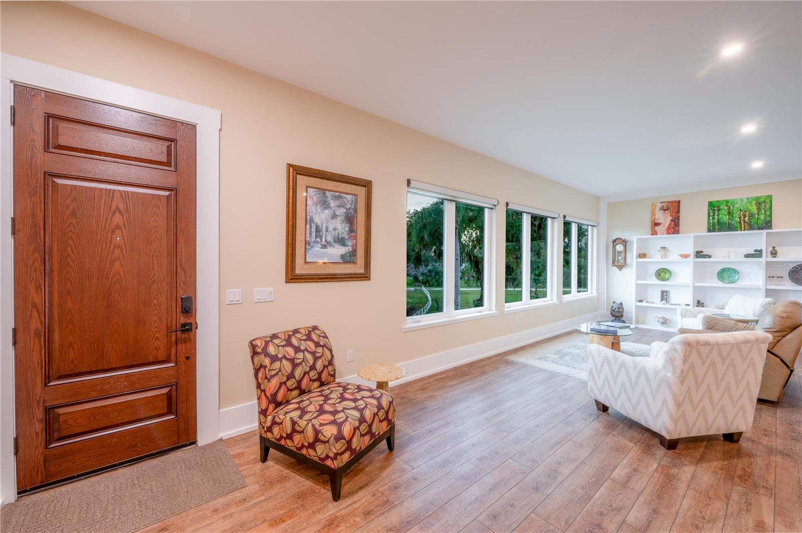 Listing photo id 28 for 1610 Bayshore Drive