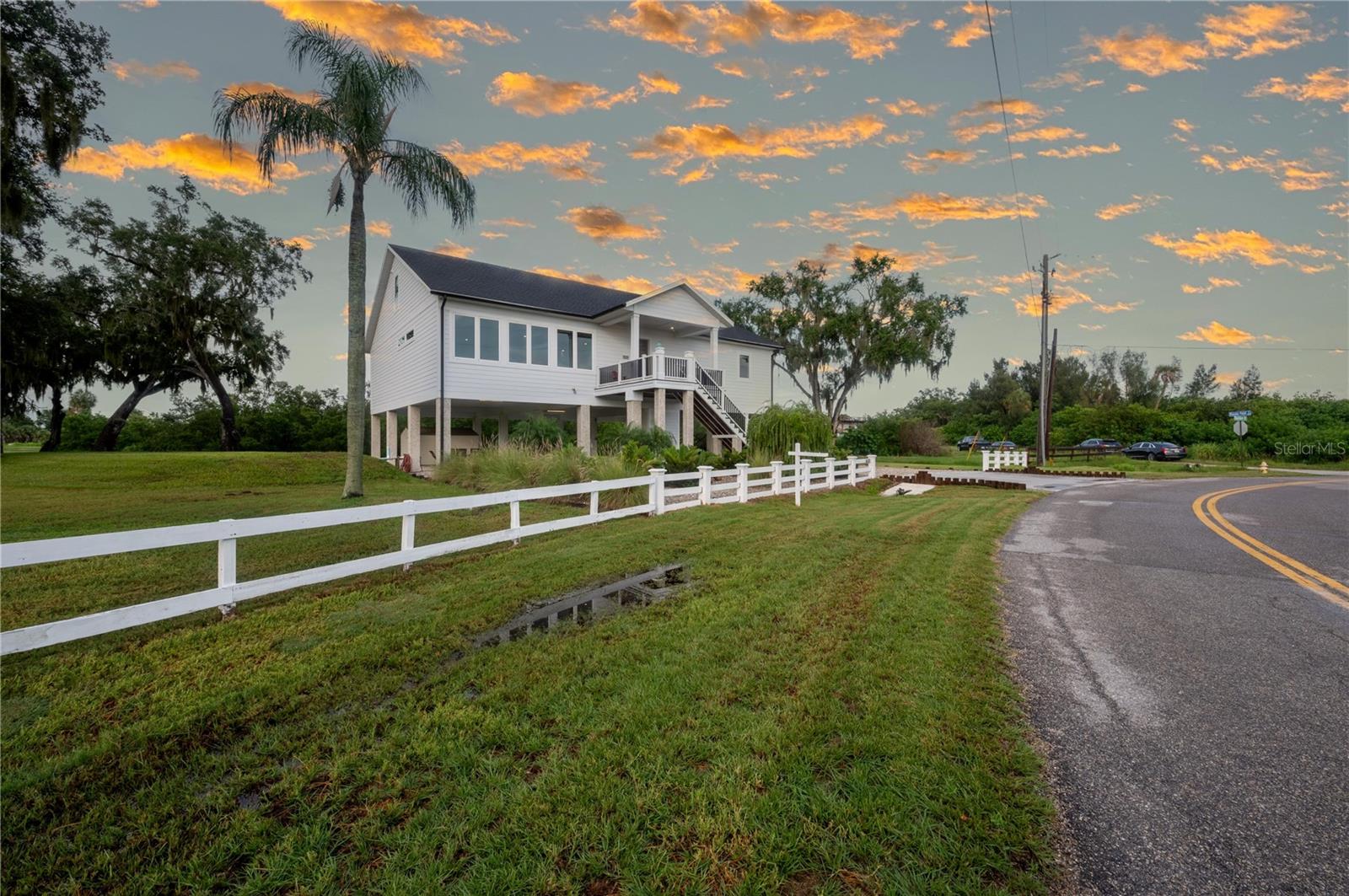 Listing photo id 6 for 1610 Bayshore Drive