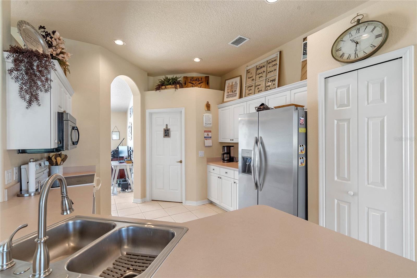 Image 14 of 39 For 404 Hightower Drive