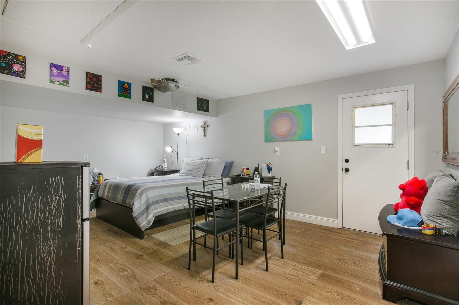 Image 15 of 47 For 1406 Hoagland Boulevard