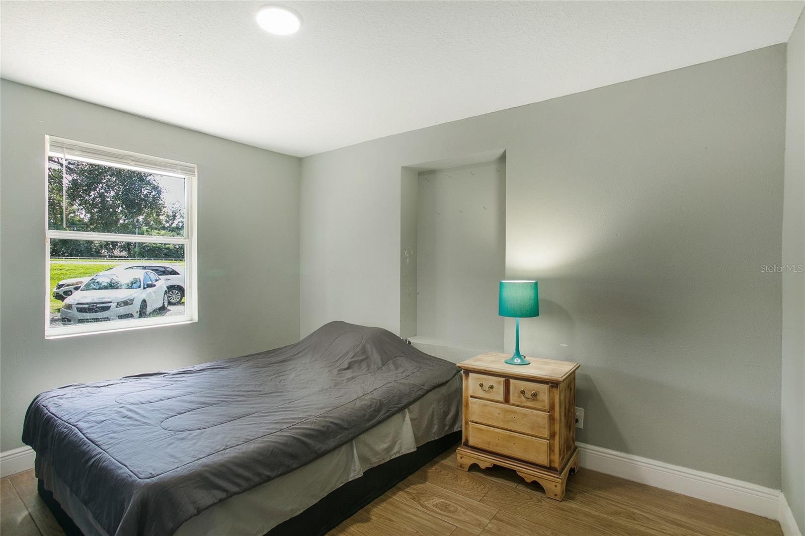 Image 22 of 47 For 1406 Hoagland Boulevard