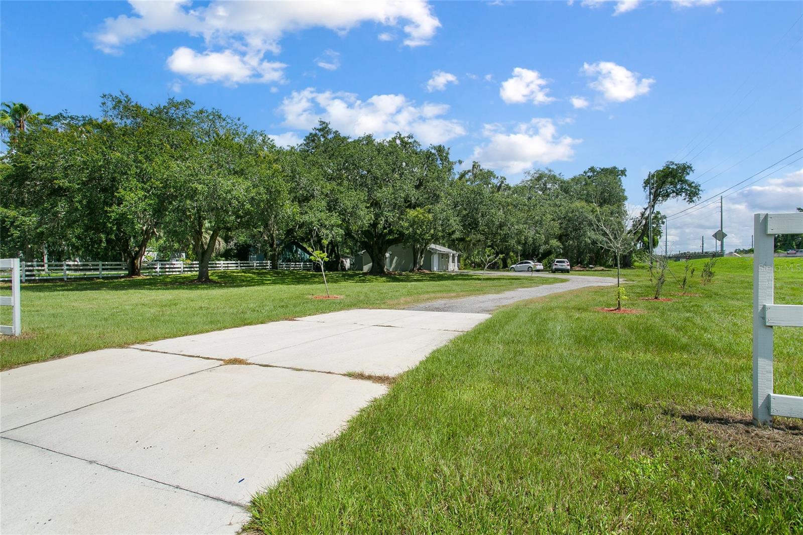 Image 3 of 47 For 1406 Hoagland Boulevard