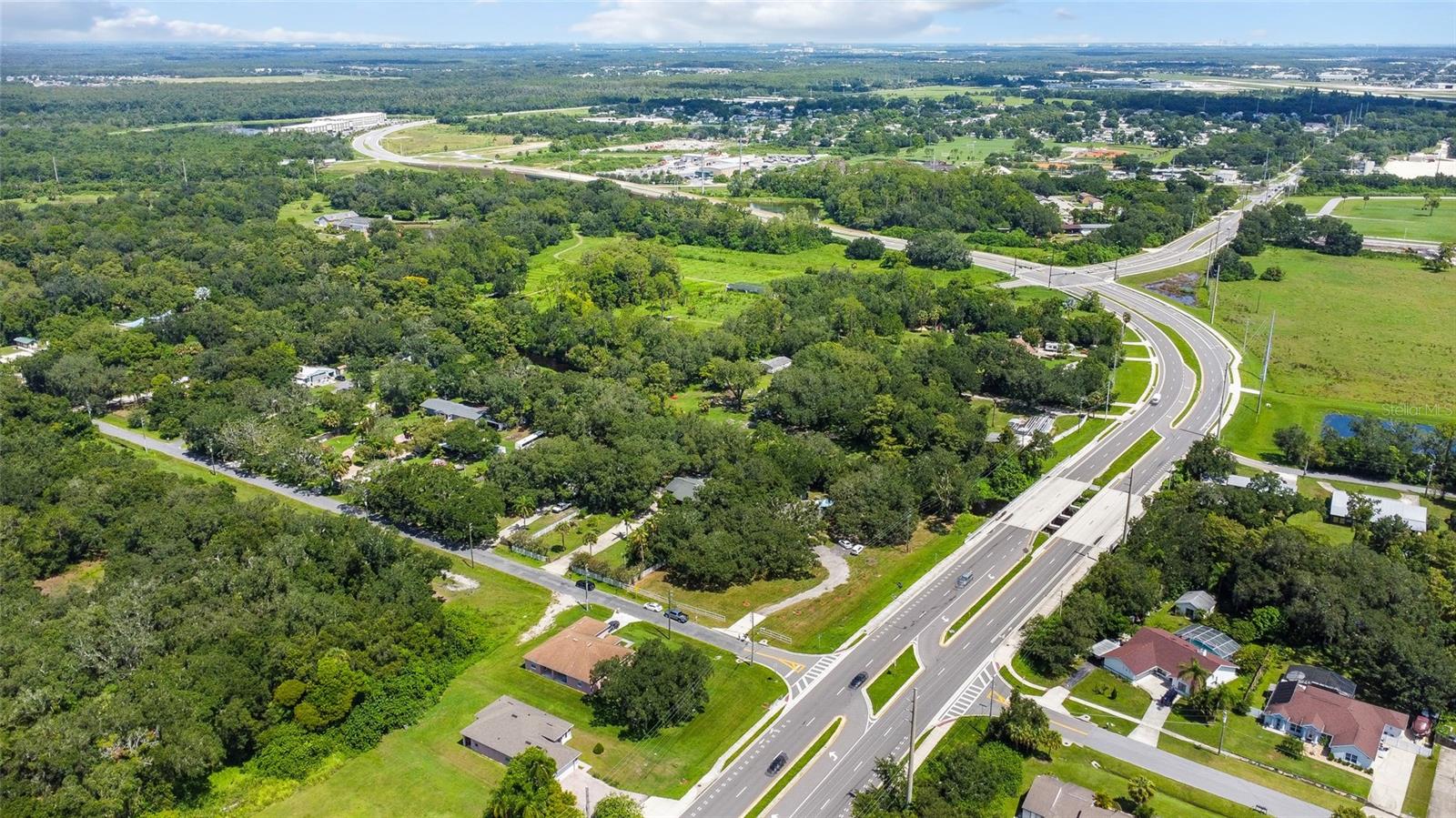 Image 32 of 47 For 1406 Hoagland Boulevard