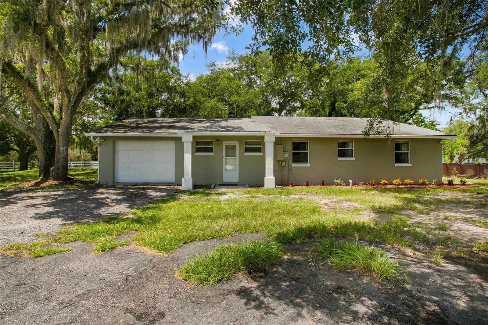 Image 5 of 47 For 1406 Hoagland Boulevard