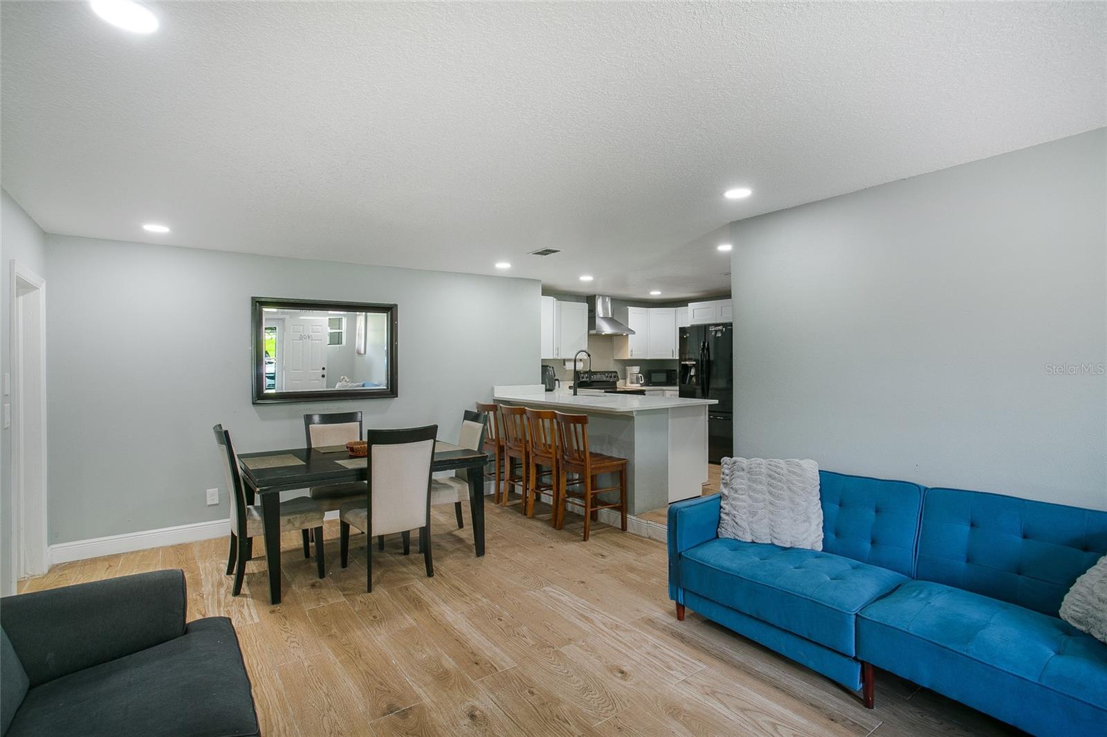 Image 8 of 47 For 1406 Hoagland Boulevard