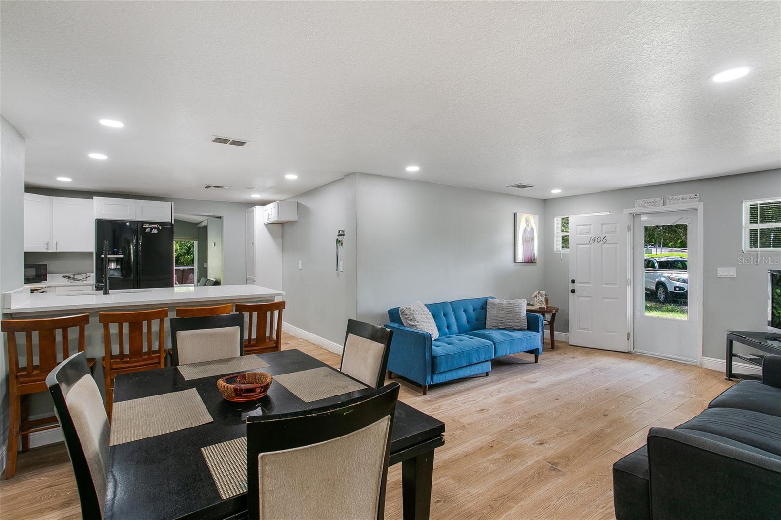 Image 9 of 47 For 1406 Hoagland Boulevard