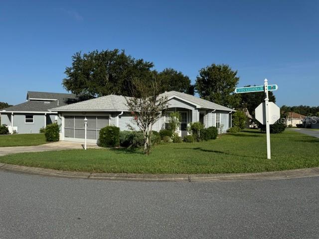 Image 32 of 48 For 20505 Queen Alexandra Drive