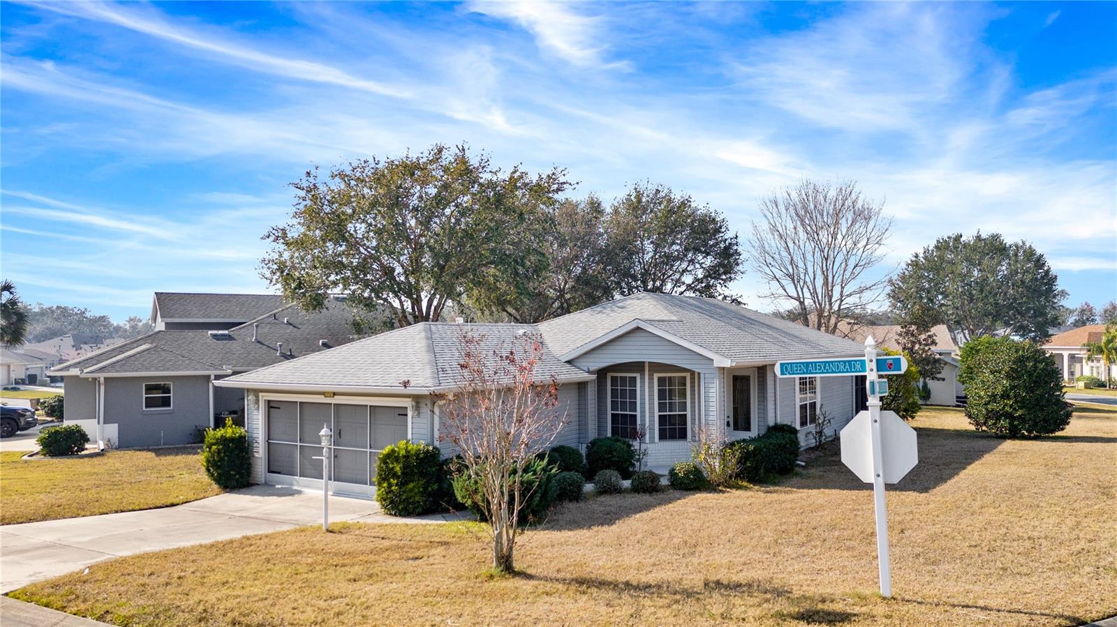 Image 33 of 48 For 20505 Queen Alexandra Drive