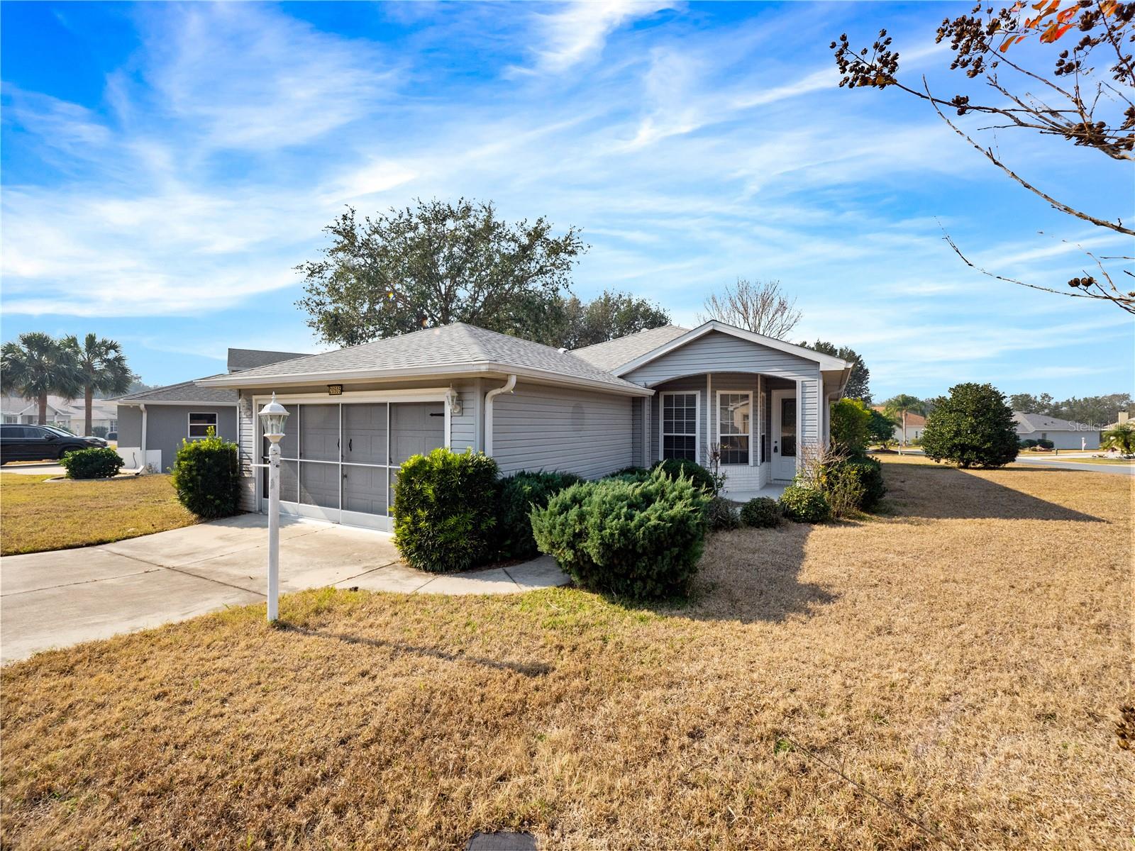 Image 35 of 48 For 20505 Queen Alexandra Drive