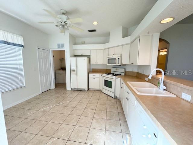 Image 40 of 48 For 20505 Queen Alexandra Drive