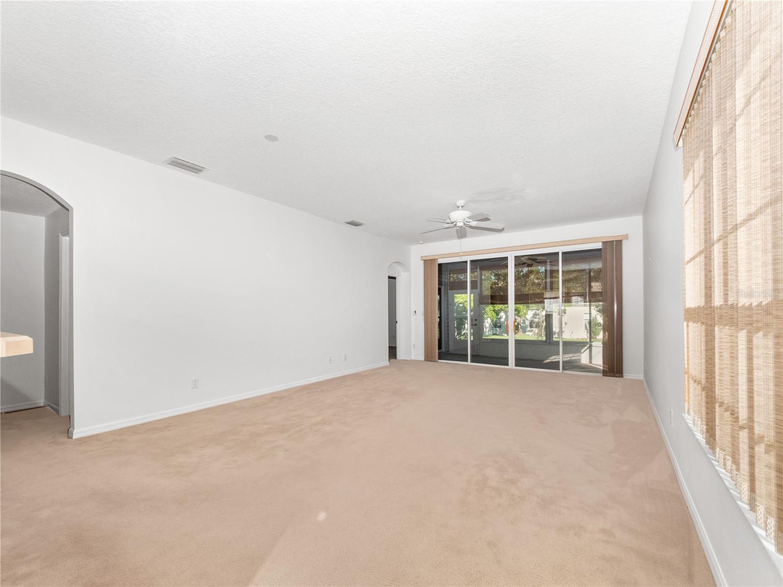 Image 63 of 77 For 20505 Queen Alexandra Drive