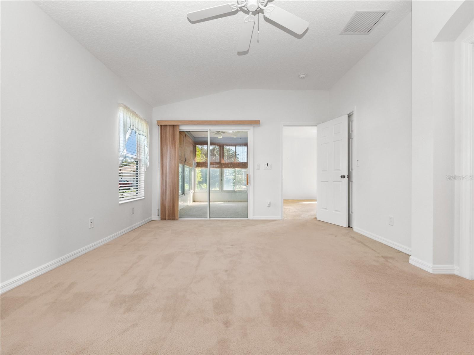 Image 69 of 77 For 20505 Queen Alexandra Drive