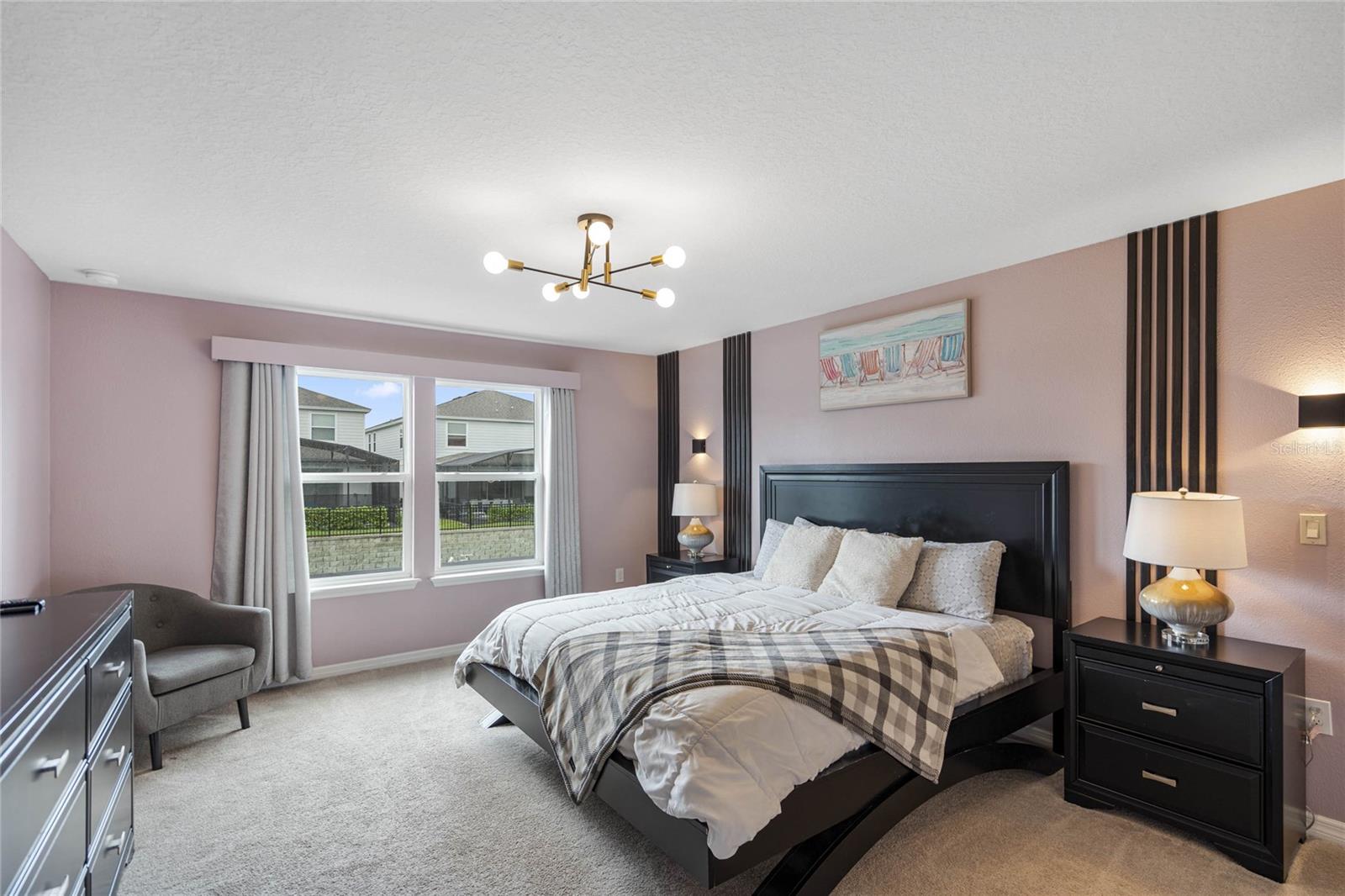 Image 21 of 52 For 936 Paradise Drive