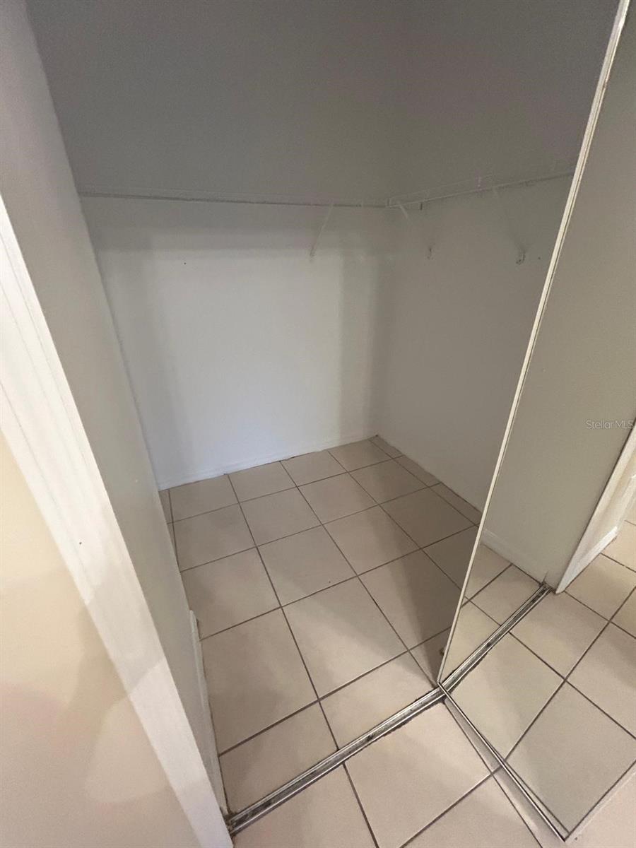 Image 11 of 43 For 5578 Metrowest Boulevard 107