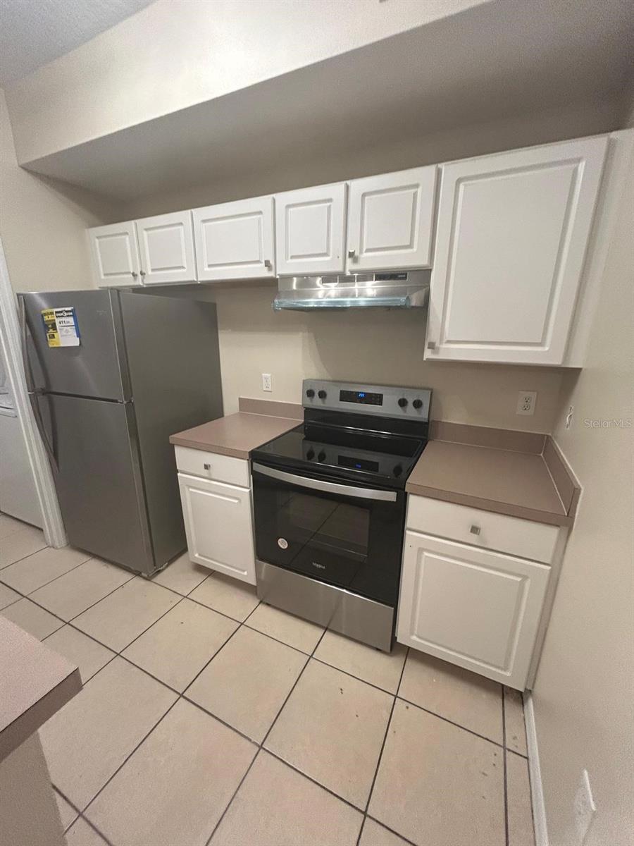 Image 3 of 43 For 5578 Metrowest Boulevard 107