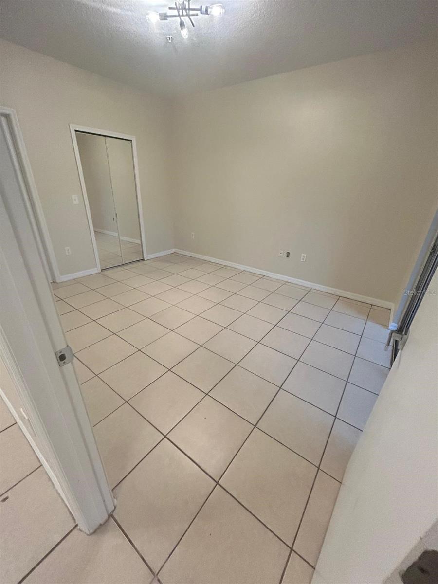 Image 9 of 43 For 5578 Metrowest Boulevard 107