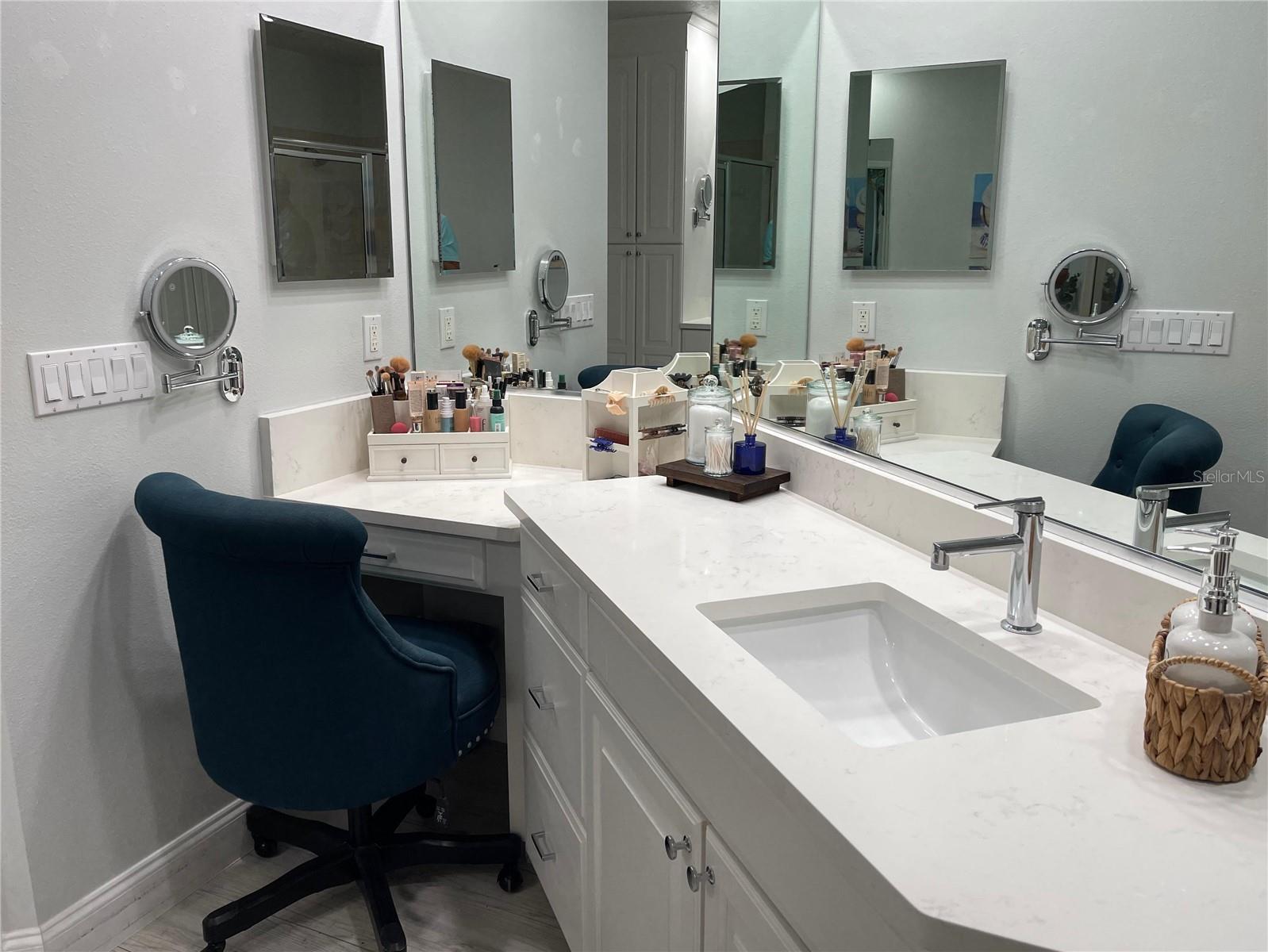 Listing photo id 28 for 6450 Watercrest Way 402