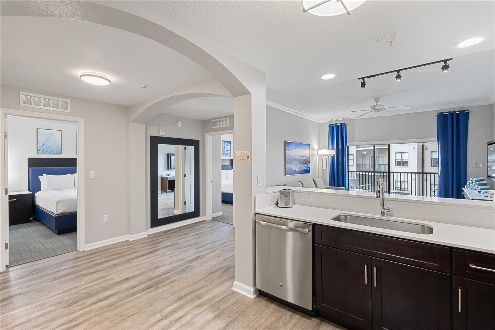 Image 12 of 32 For 14501 Grove Resort Avenue 1401