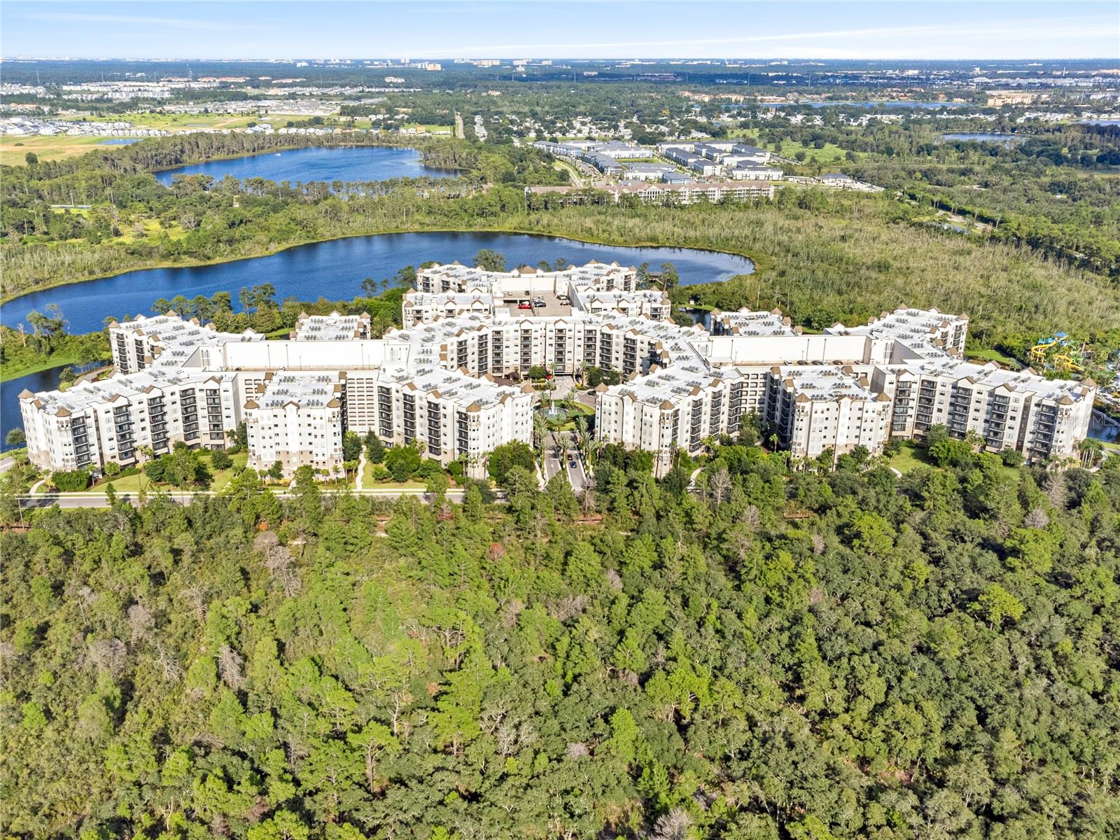 Image 29 of 32 For 14501 Grove Resort Avenue 1401