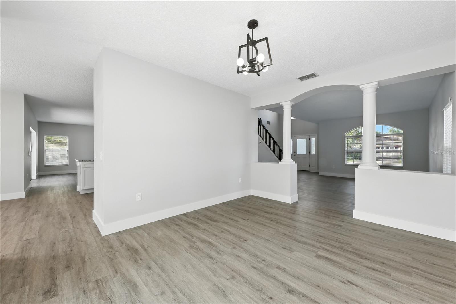 Image 5 of 27 For 724 Tahiti Drive