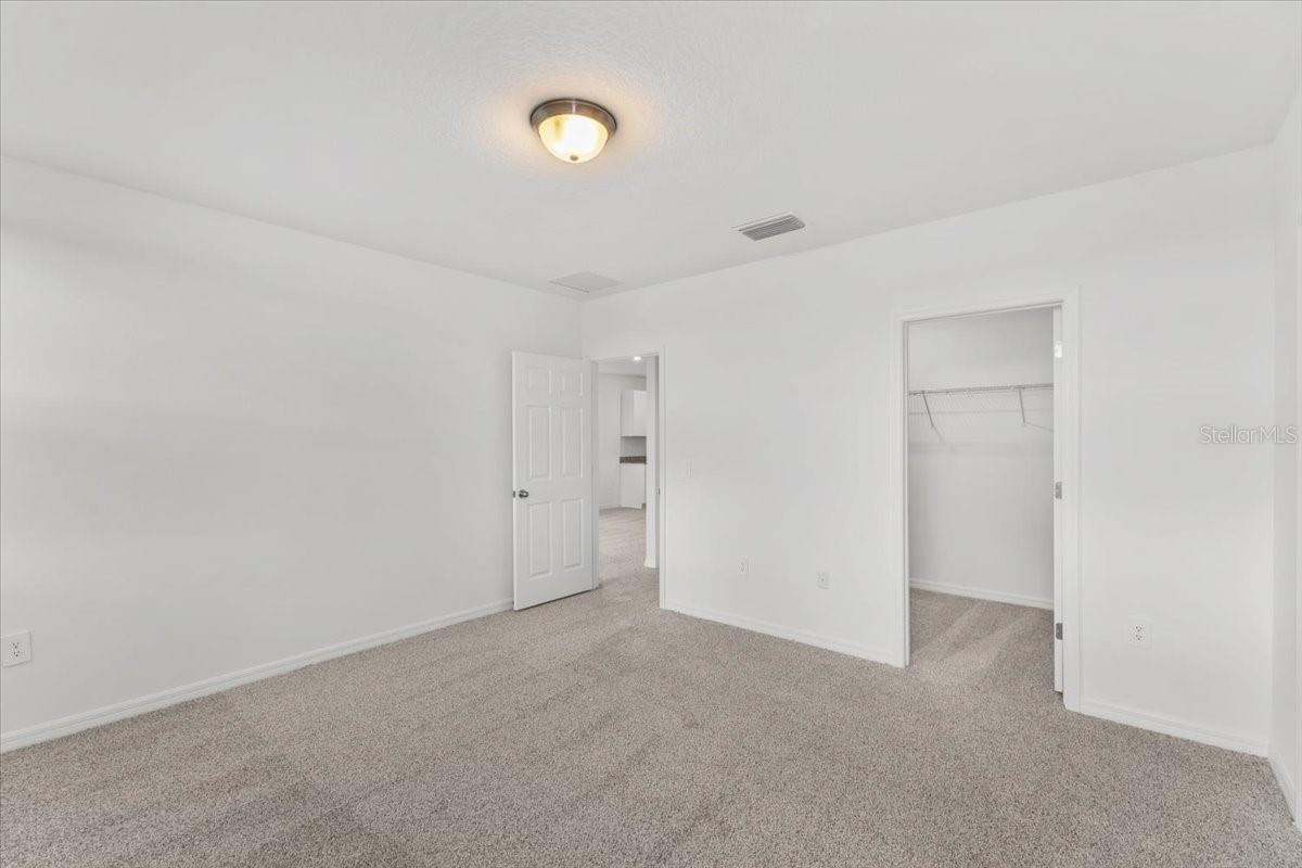 Image 11 of 29 For 2482 Leeds Street