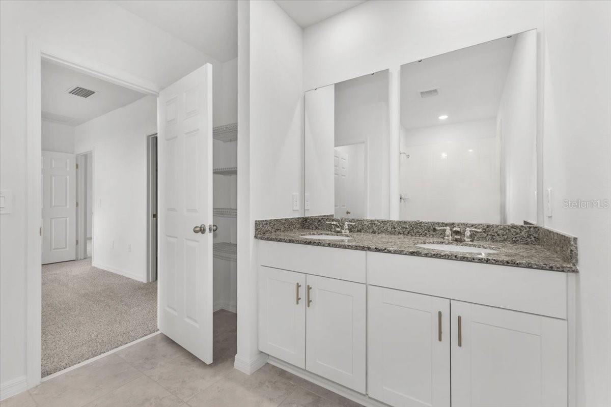 Image 13 of 29 For 2482 Leeds Street
