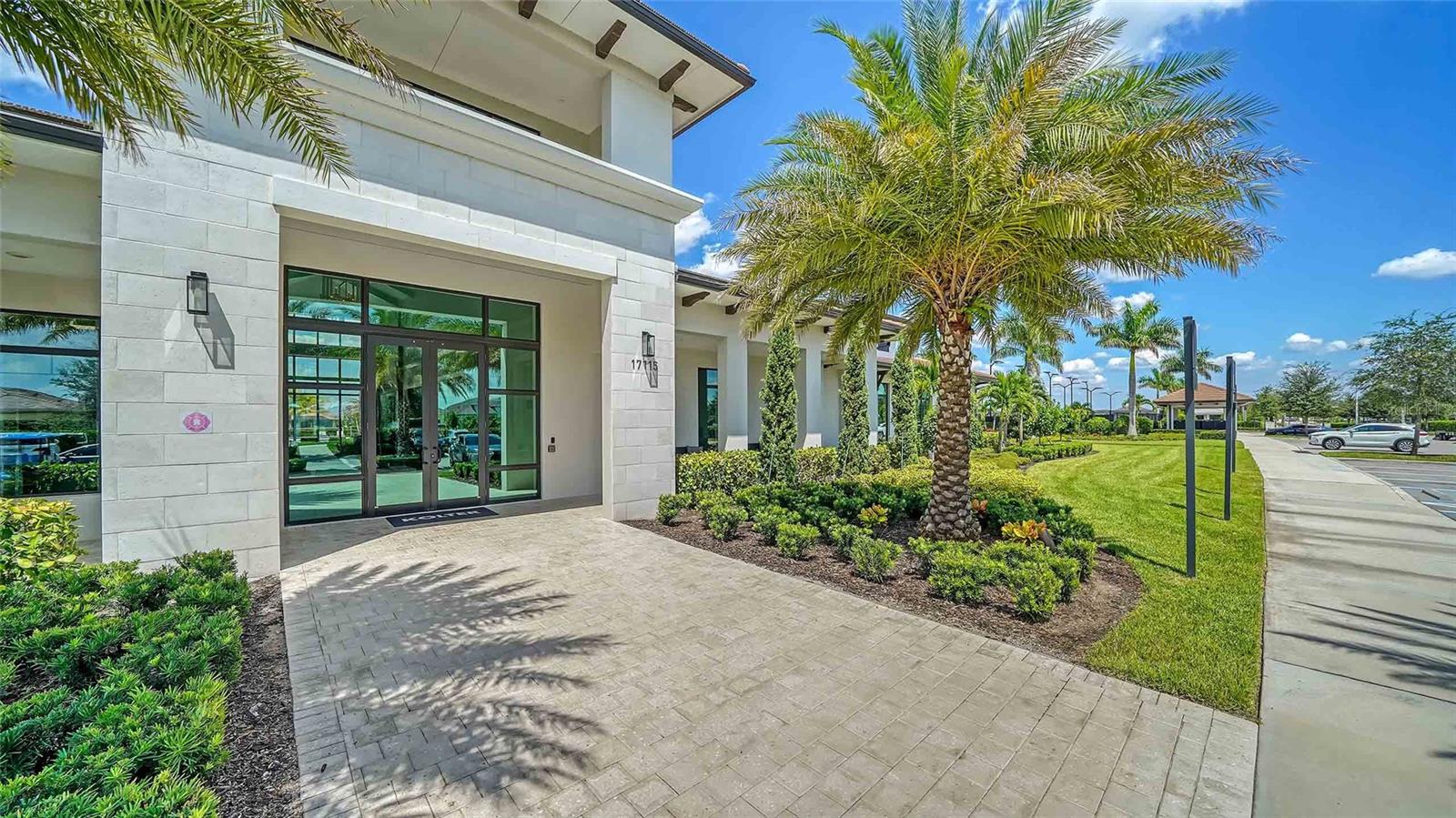 Image 38 of 49 For 4910 Carova Way