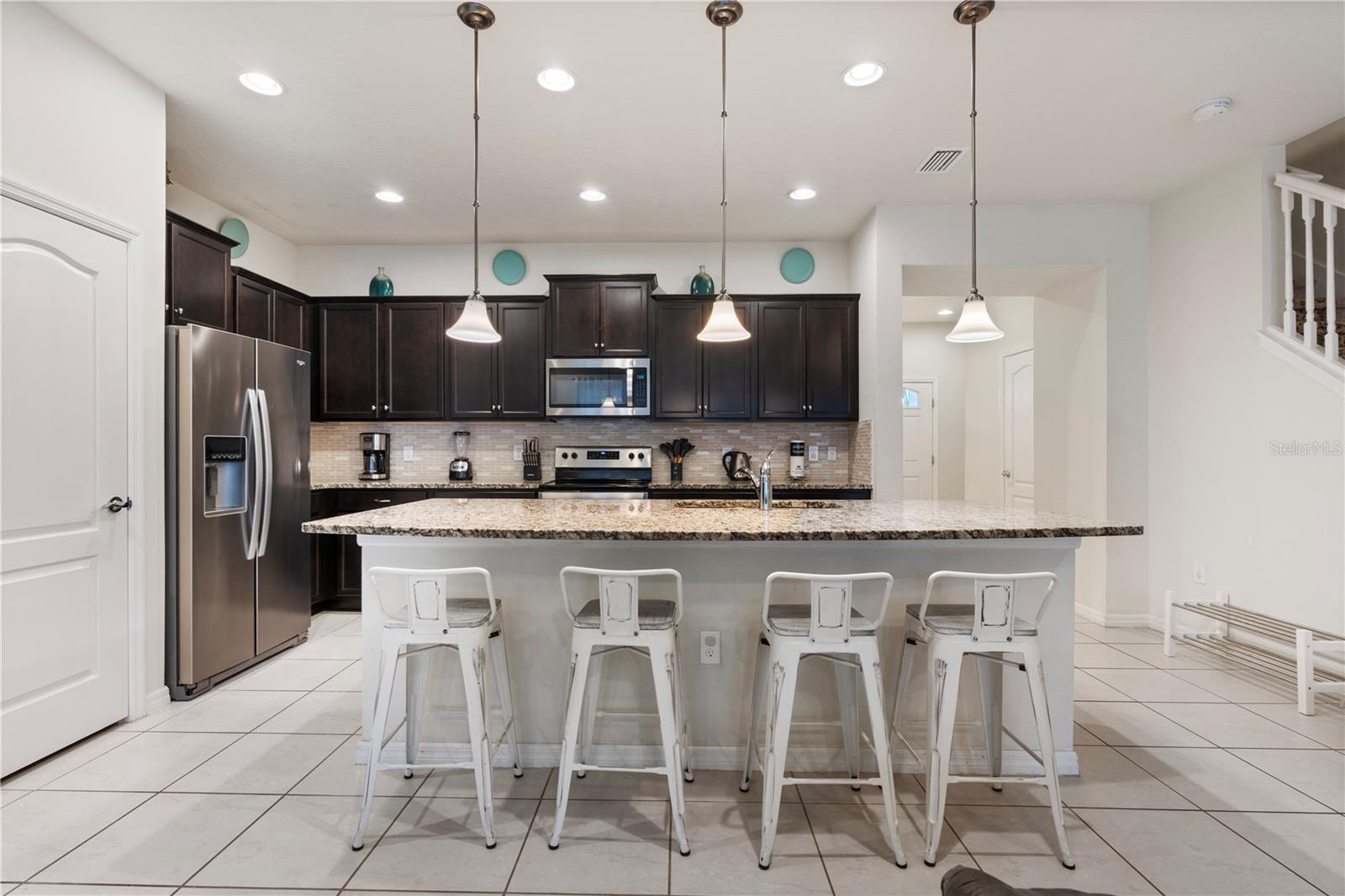 Image 8 of 48 For 2428 Dubai Street