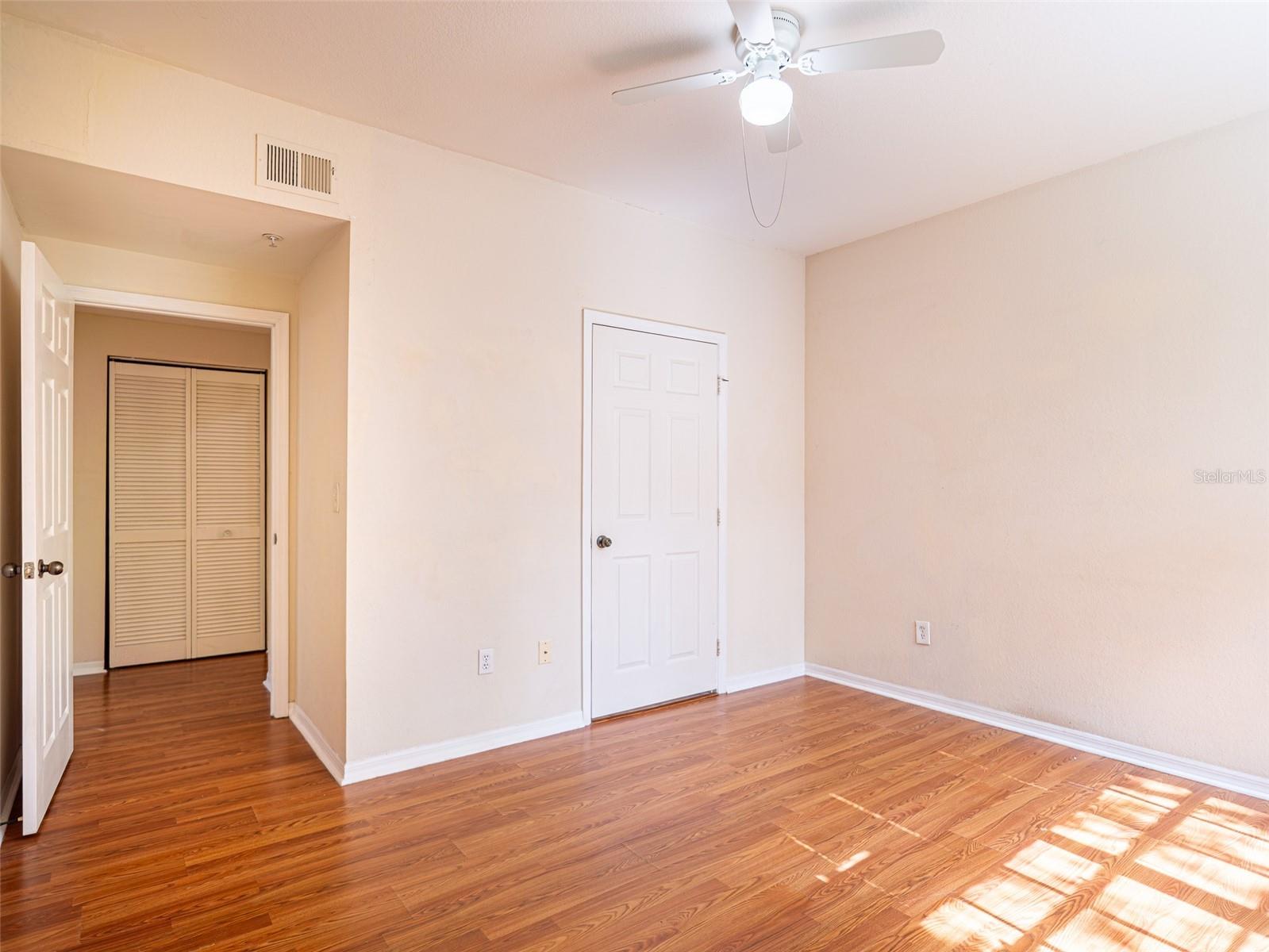 Image 12 of 29 For 6320 Raleigh Street 604