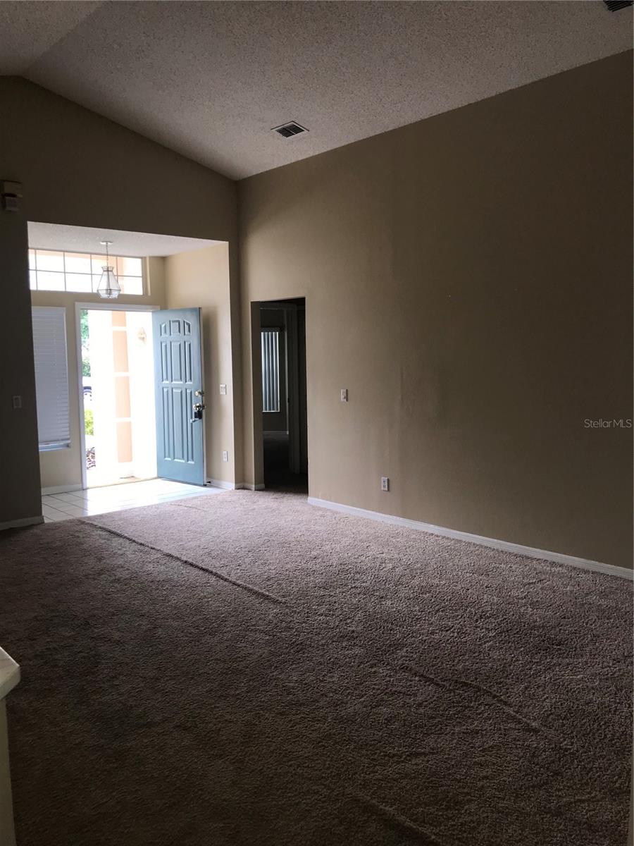 Image 2 of 11 For 13617 Emeraldview Drive