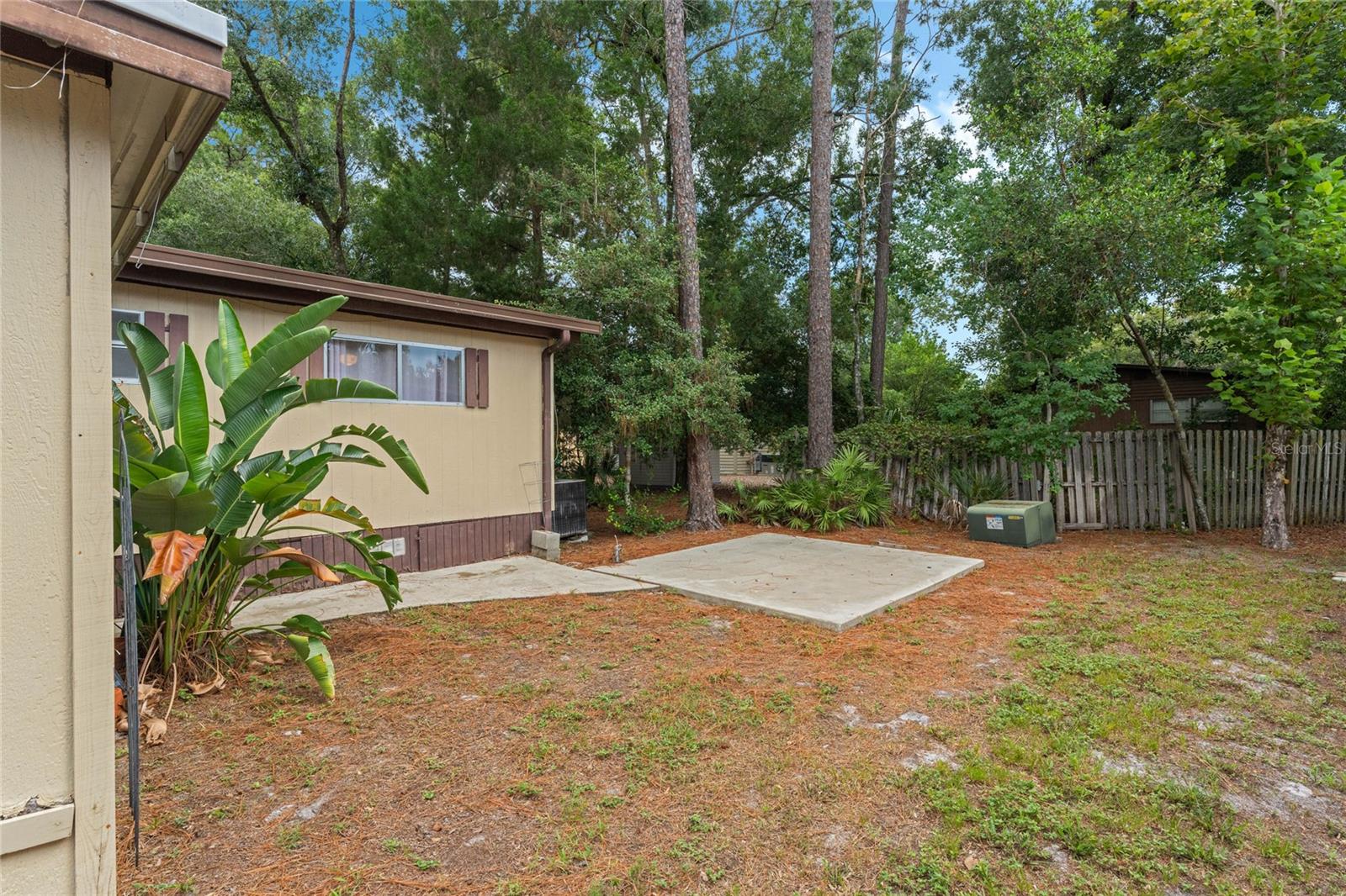 Image 12 of 27 For 236 Peppertree Court