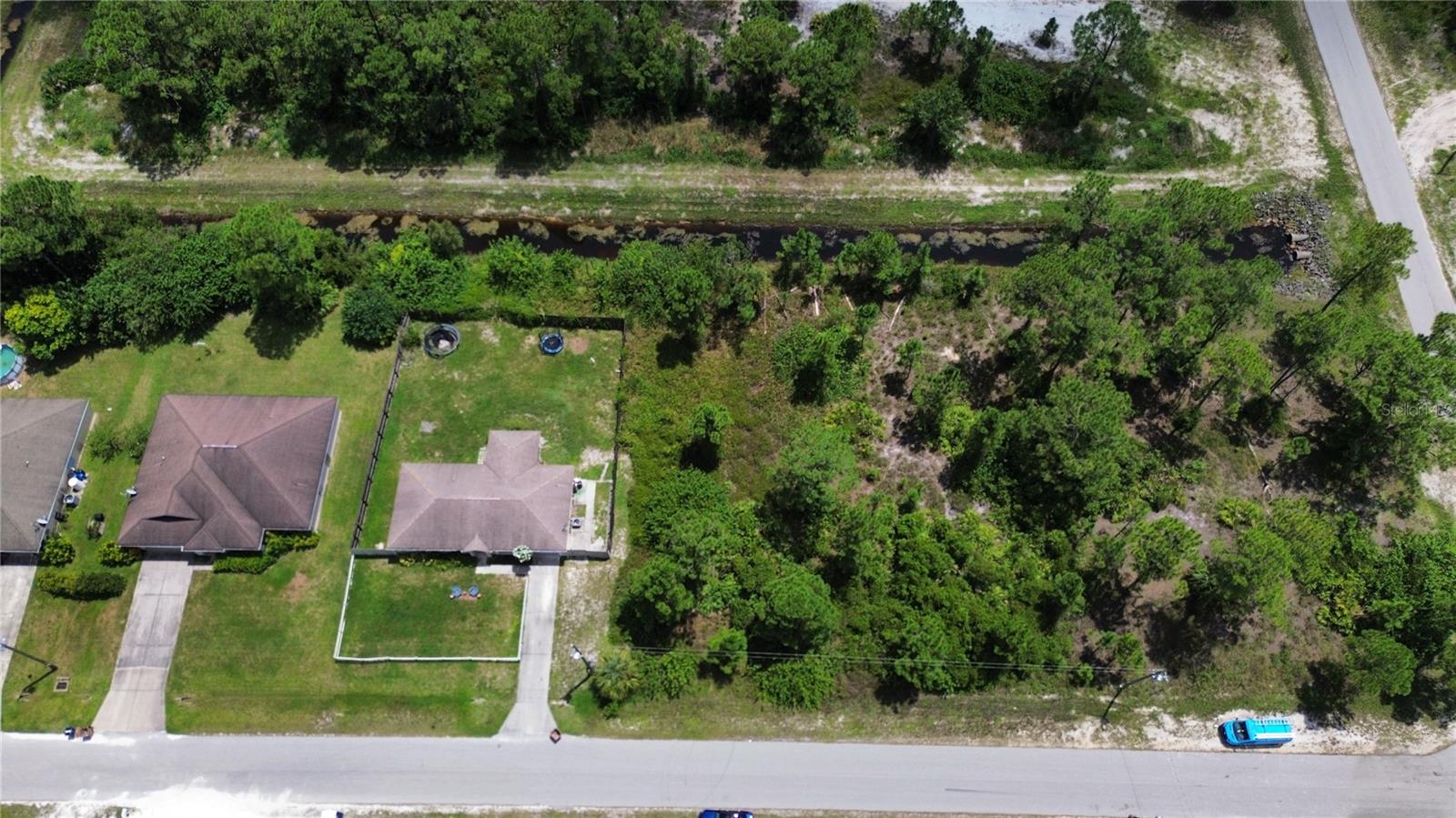 Image 2 of 19 For 714 Almelia Street E