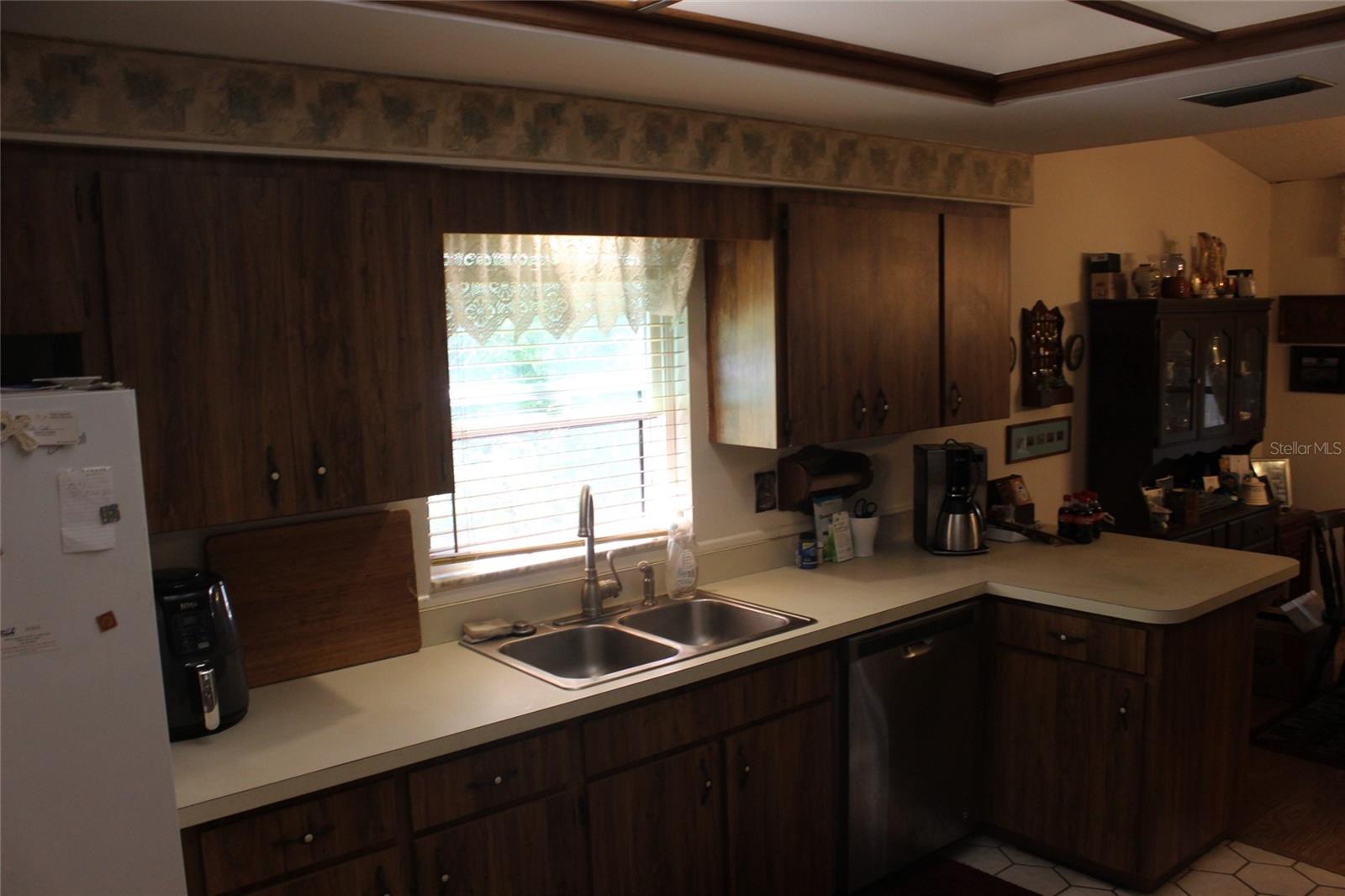 Image 21 of 42 For 2681 Washington Avenue 18