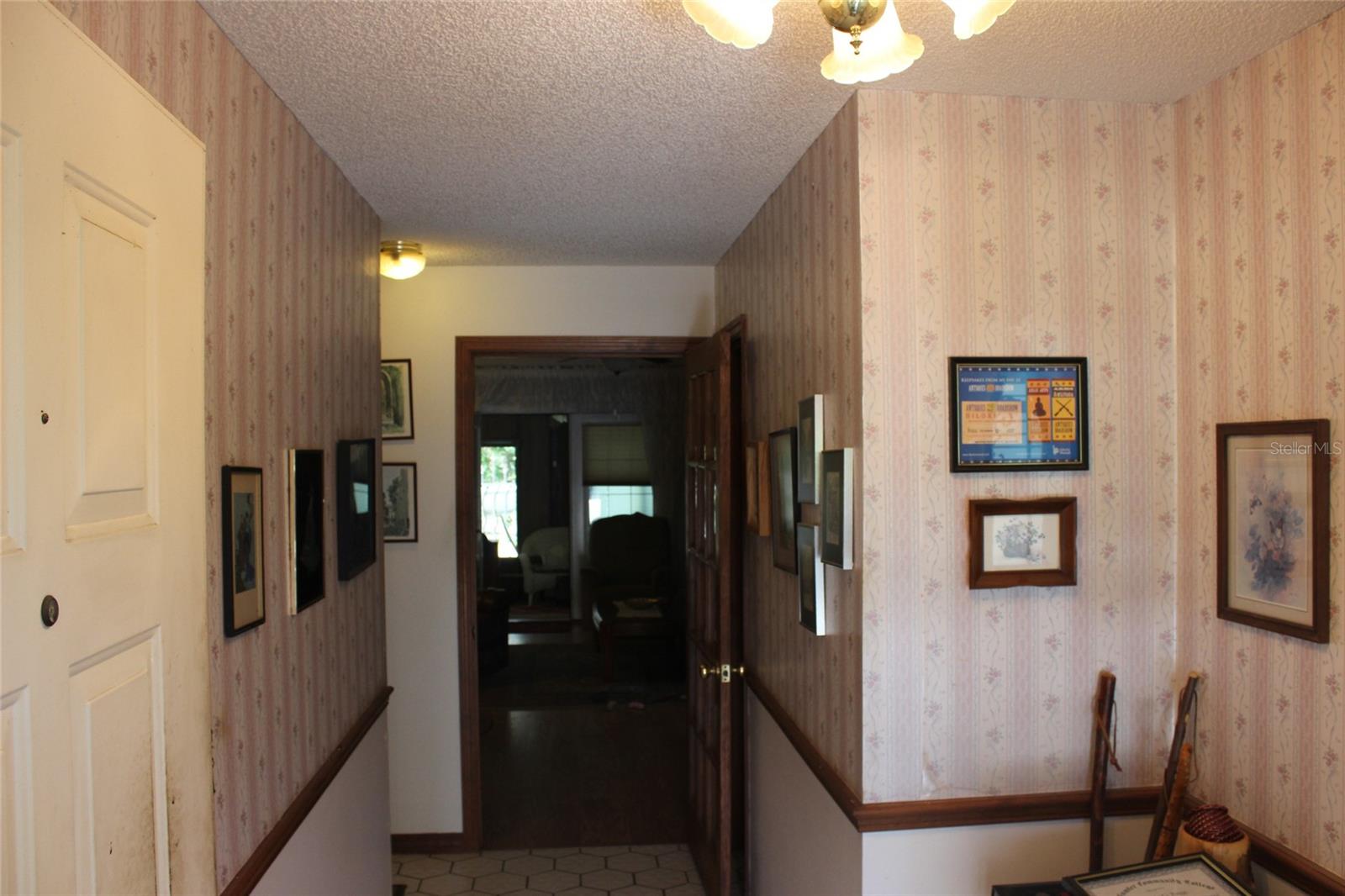 Image 25 of 42 For 2681 Washington Avenue 18
