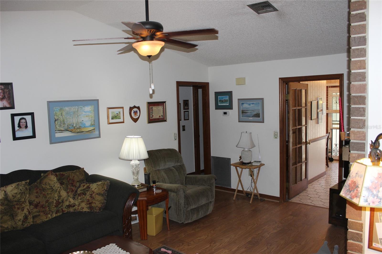 Image 7 of 42 For 2681 Washington Avenue 18