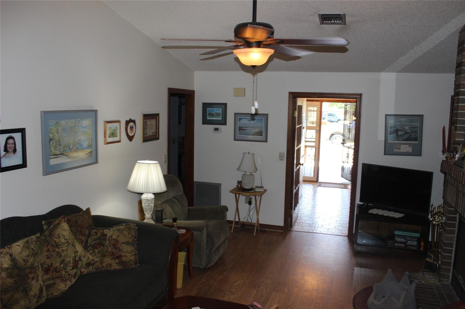 Image 8 of 42 For 2681 Washington Avenue 18