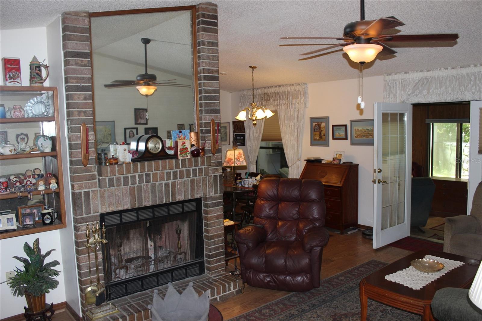 Image 9 of 42 For 2681 Washington Avenue 18