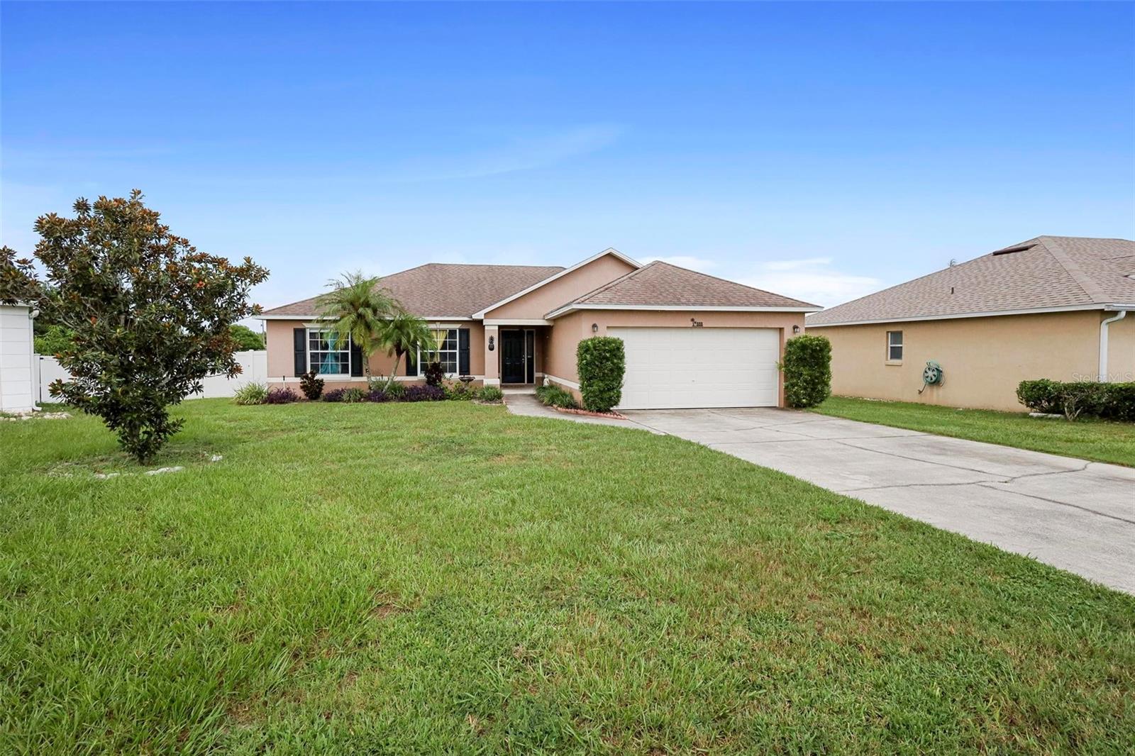 Details for 555 Heather Glen Drive, WINTER HAVEN, FL 33884