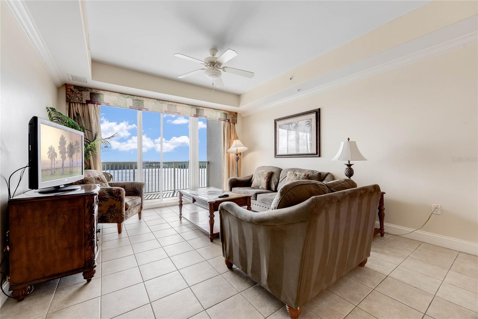 Image 4 of 41 For 13427 Blue Heron Beach Drive 1004